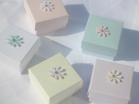 Daisy Favour boxes