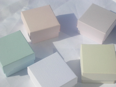 Plain favour boxes 